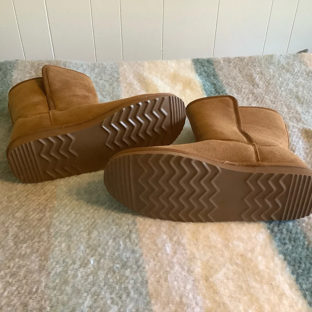 Winter boots Alpine Swiss boots size 9 color tan New without tag - Picture 3 of 5